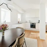 Beautiful On Stroget In Center Apartament